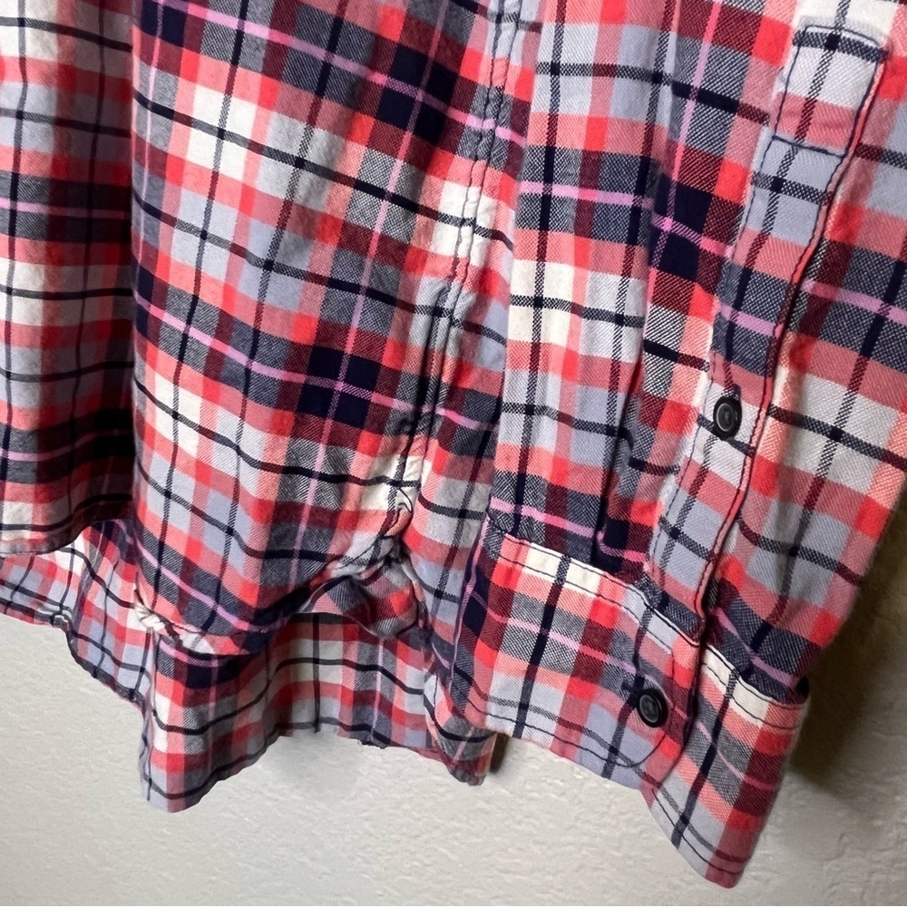 GAP Boyfriend Pink, White and Navy Plaid Button Down Shirt Size Medium - Picture 5 of 12